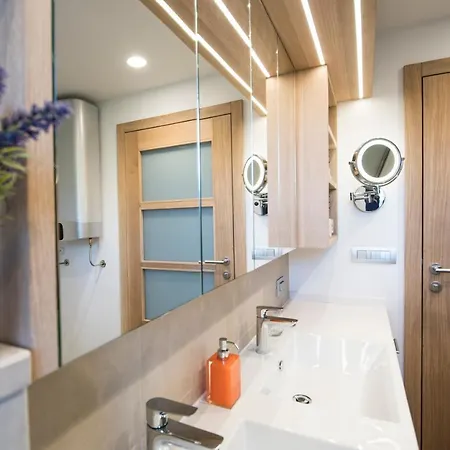 Arka Aparthotel 2*