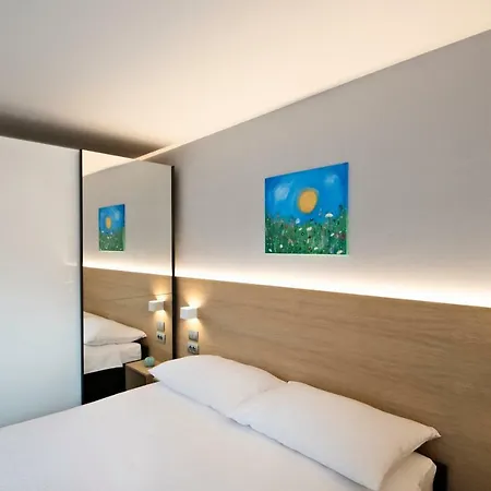 Arka Aparthotel 2*