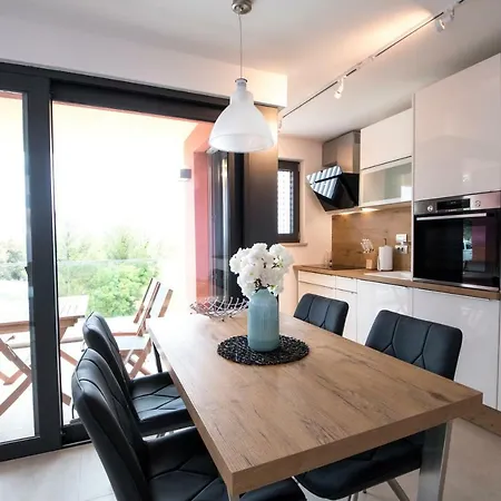 Aparthotel Arka 2*
